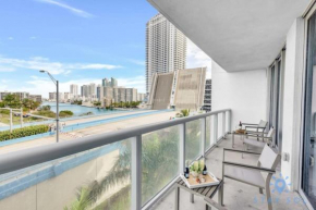 Pool - Apartment with Balcony - Gym - Near Beach